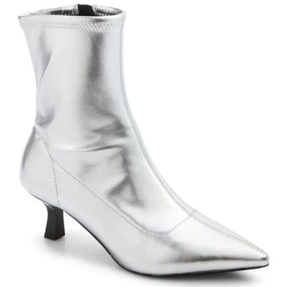 Abound Shoes - Abound Silver Zip up Ankle Boots(Size 6M)